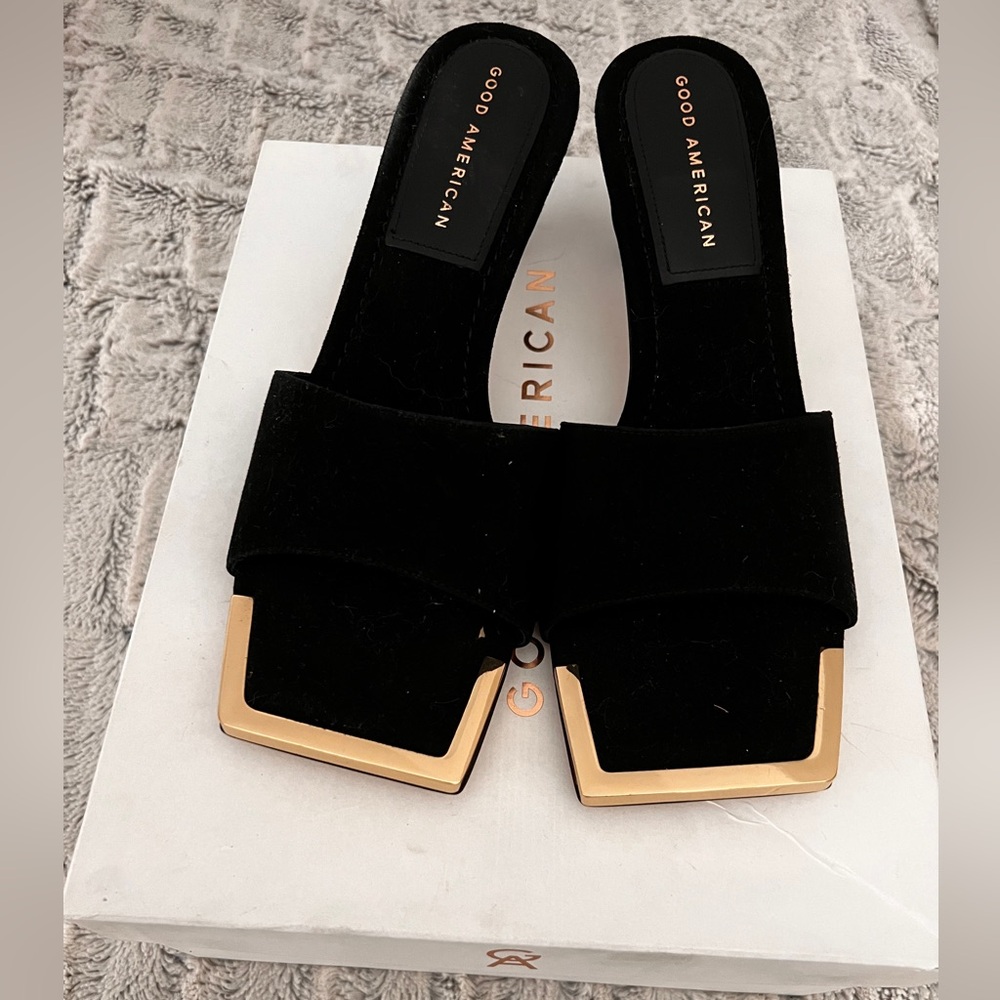 ✨GOOD AMERICAN✨ black suede slip on kitten heels SIZE 7.5 with original box